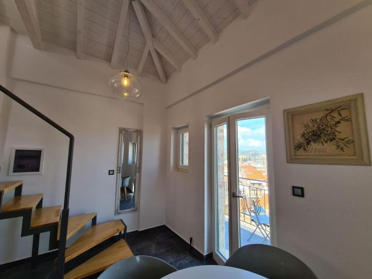 Appartamento Gythio Townhouse Esterno foto