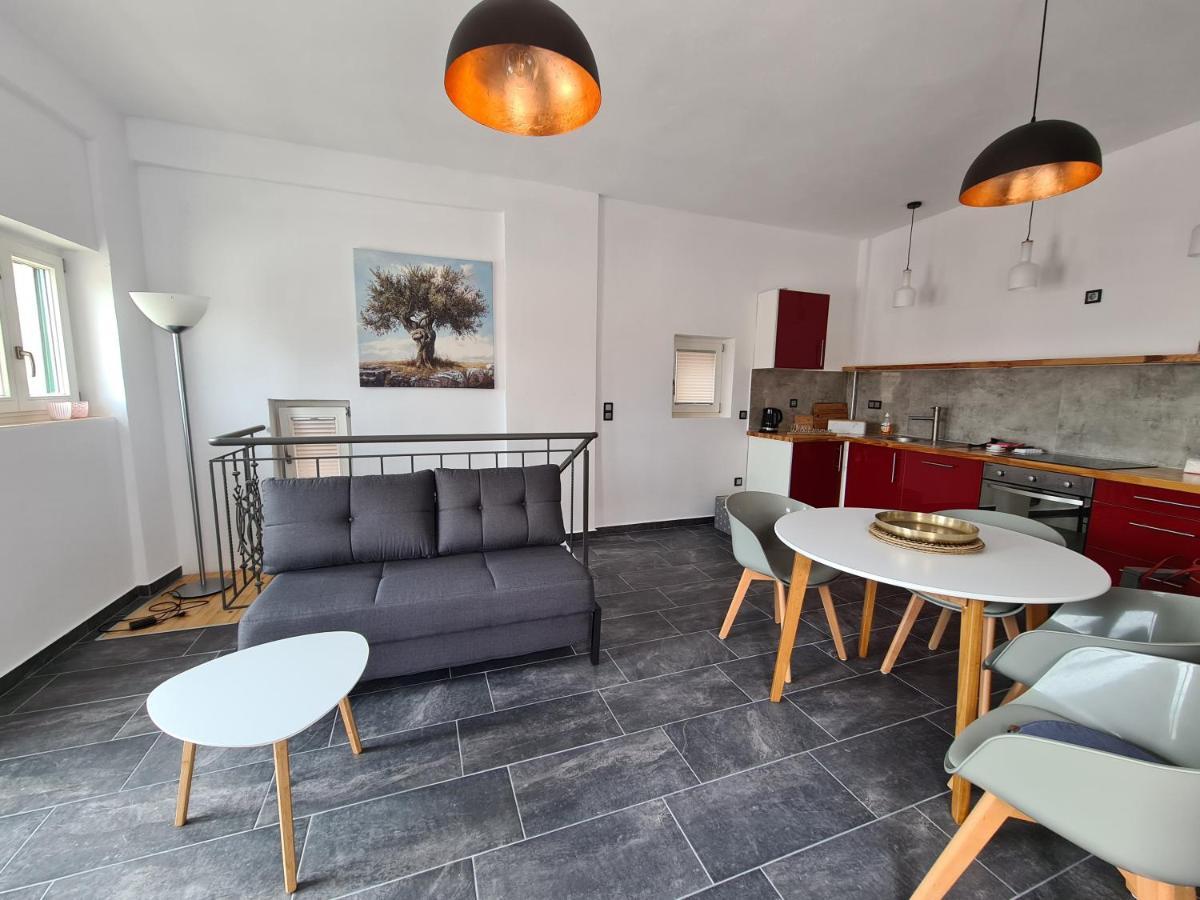 Appartamento Gythio Townhouse Esterno foto